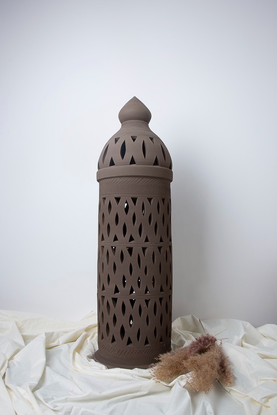 إنارة باللون الاسود