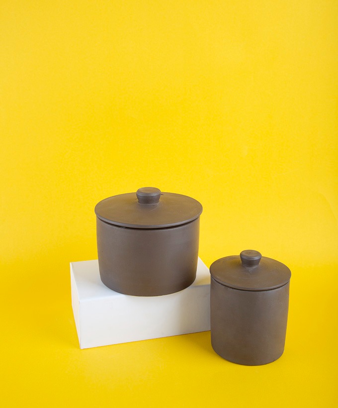 Black Jar/ مكبة سوداء