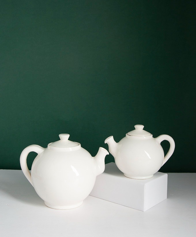 Tea Pots / أباريق شاي