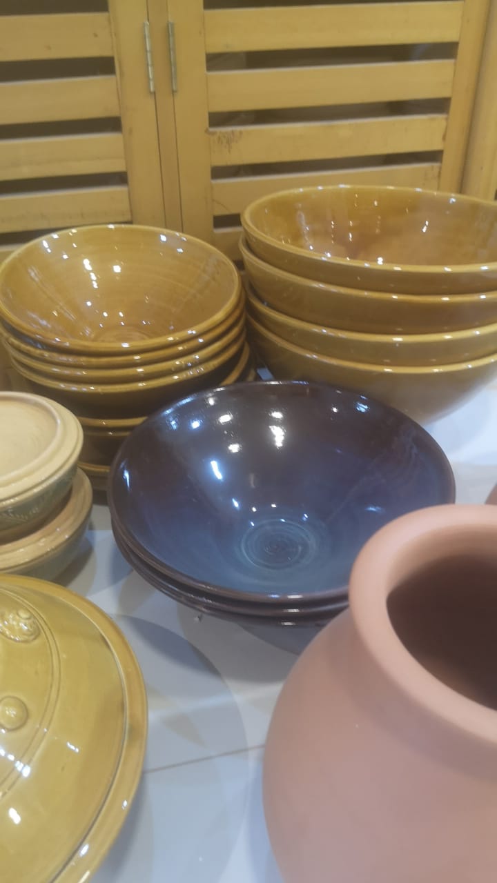 صحن الحلوى بدون غطاء